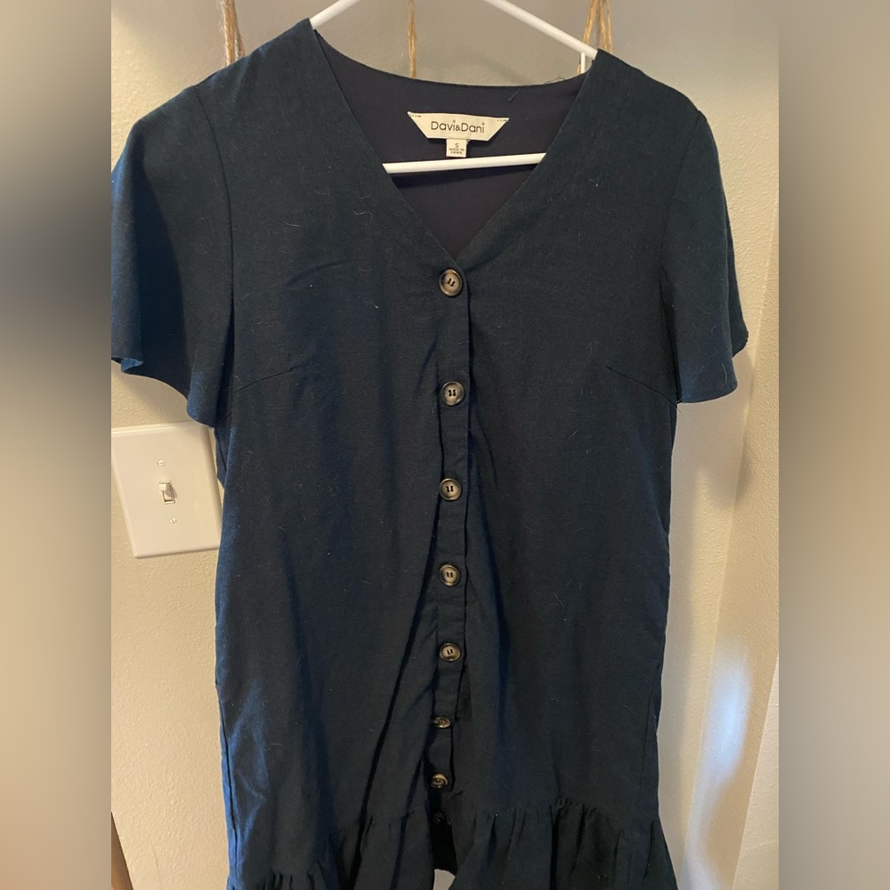 >>fun + funky closet clean out y’all! 
🪩dresses, tops, and bottoms s, m, and l